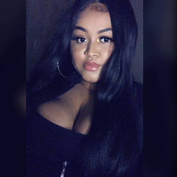 Meet your Posher, Nina - Picture 1 of 1